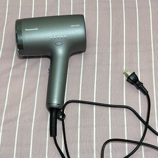 由 sensecondhand (刊登 ID 1451196032，圖片 1) 提交，位於 的 (類別：)，說明：。