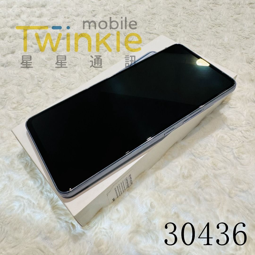 由 twinkletainan (刊登 ID 1451196134，圖片 2) 提交，位於 台南市 (Tainan) 的 ✨(星星通訊)二手 機況漂亮🌹~SAMSUNG Galaxy A53 5G 8+128GB 水藍豆豆 9成2新，實體門市最安心♥ (類別：Samsung 三星)，說明：✨ 請勿直接下標！門市手機流動快！下標前請先聊聊或與服務人員聯繫確認有無現貨✨ ✨ 門市有各種漂亮機型，歡迎親臨門市逛逛✨ ✨ 電話及住址請參閱關於我✨ ✨ 本賣場手機來源絕對正常，不賣贓機故障機✨ ✨ 本賣場手機皆親自收購，嚴格檢查，並非大量購入同行二手機來轉賣✨ ✨ 本賣場店保不包含損耗品，比如電池及隨附配件✨ 『Model』 ：SAMSUNG Galaxy A53 5G 『Storage Capacity』 ：8GB + 128GB 『Color』 ：Water Blue Bean 『Accessories』 ：Box 『Warranty Condition』 ：Over warranty 『P