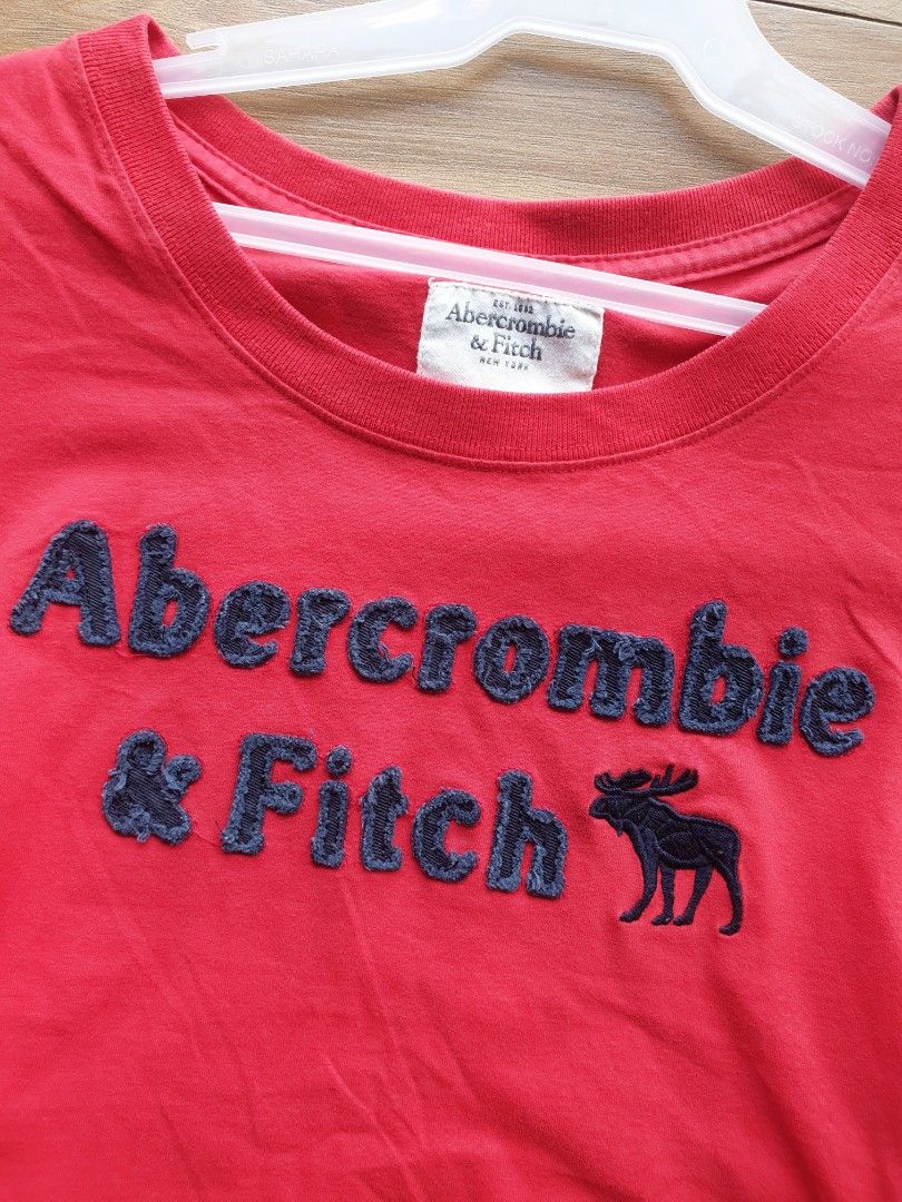 Abercrombie & Fitch Red Longsleeves (Category: Longsleeves) located in Santa Rosa. Submitted by aergosapparels (Listing ID 1451221897, Image 2). Description: Abercrombie & Fitch Original Red Longsleeves Santa rosa, laguna j&t.