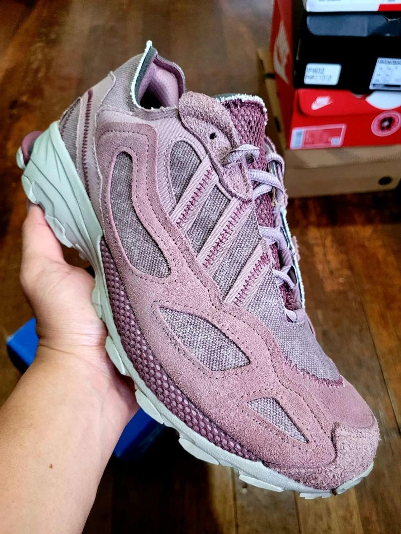 Adidas Shadowturf Sneakers (Category: Sneakers) located in Quezon City. Submitted by tsuper_ng_jip9 (Listing ID 1451137613, Image 1). Description: Adidas Shadowturf Size 9.5 - Bnew 1399 pesos - FIRM Manila/ Welcome Rotonda meetups.