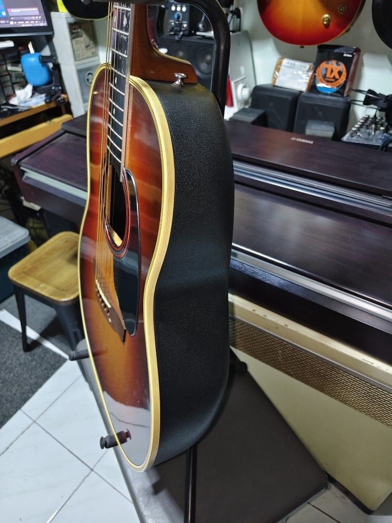 Applause acoustic electric guitar (Category: Musical Instruments) located in Paranaque City. Submitted by yourhonorvoy (Listing ID 1451173735, Image 3). Description: Applause ae14-1 acoustic electric guitar 19k only With soft case Old strings string Low action With minimal scratches 👍 With paint chips lang sa fretboard 👍Payment thru cash, bank transfer, gcash or in any remittance center 🚚We do shipping👍via lalamove and grab ✈️🚢🚆We also ship