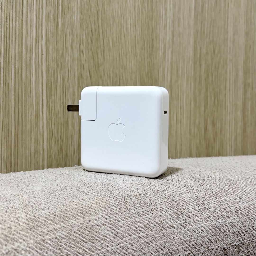 Apple 67W USB-C Power Adapter (Category: Chargers & Cables) located in Taguig. Submitted by cee.declutters (Listing ID 1451253161, Image 1). Description: Apple 67W USB-C Power Adapter Model: A2518 Fast-charger Input: 100-240V Output (USB PD): 20.3V-3.3A/ 15V-3A/ 9V-3A/ 5.2V-3A Condition: Normal signs of usage. No performance issues. Pick-up in Taguig or shipping anywhere via Lalamove/Grab/J&T. SF c/o buyer..