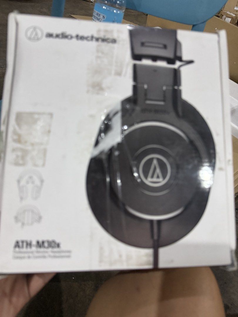 Audio technica (Category: Headphones & Headsets) located in Manila. Submitted by alah2010 (Listing ID 1451298318, Image 3). Description: .