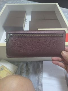 (Category: ) located in . Submitted by fashiomarkt2019 (Listing ID 1451168240, Image 1). Description: .