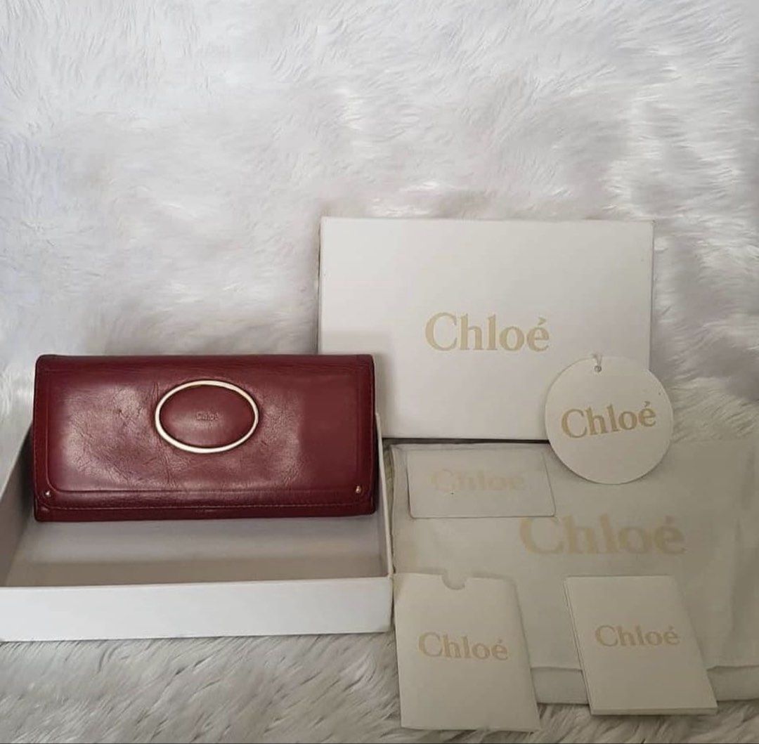 RUSH! Authentic Preloved Chloe Long Wallet (Category: Luxury Bags & Wallets) located in Baguio. Submitted by designerbin.ph (Listing ID 1451320473, Image 1). Description: Authentic Preloved Chloe Long Wallet Signs of normal use Inclusion/s: Complete Inclusion Authenticity: Money back if proven fake.