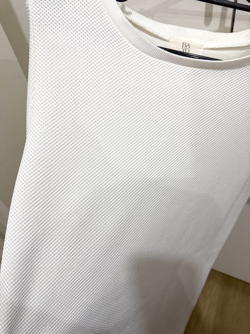 Bayo White Dress (Category: Dresses) located in Cainta. Submitted by ac.decluttering (Listing ID 1451319415, Image 2). Description: Bayo White Dress Size: 1L Used twice.