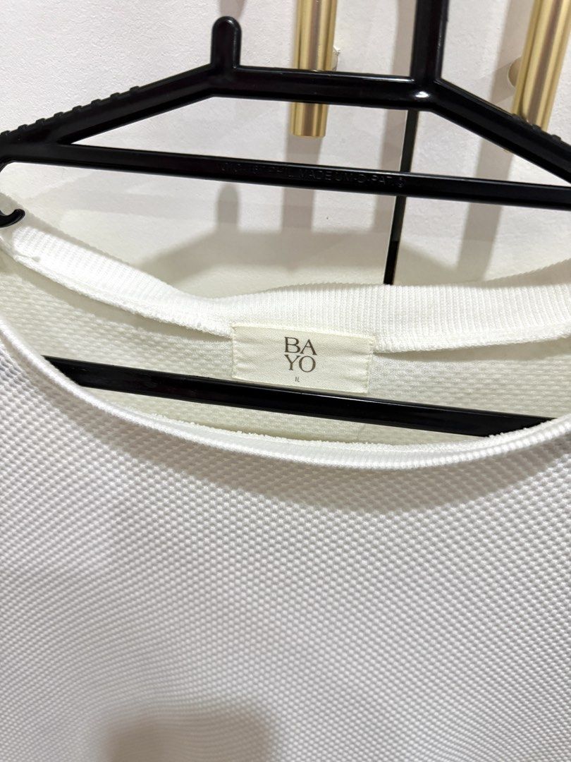 Bayo White Dress (Category: Dresses) located in Cainta. Submitted by ac.decluttering (Listing ID 1451319415, Image 3). Description: Bayo White Dress Size: 1L Used twice.