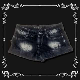 (Category: ) located in . Submitted by trashion (Listing ID 1451312847, Image 1). Description: .