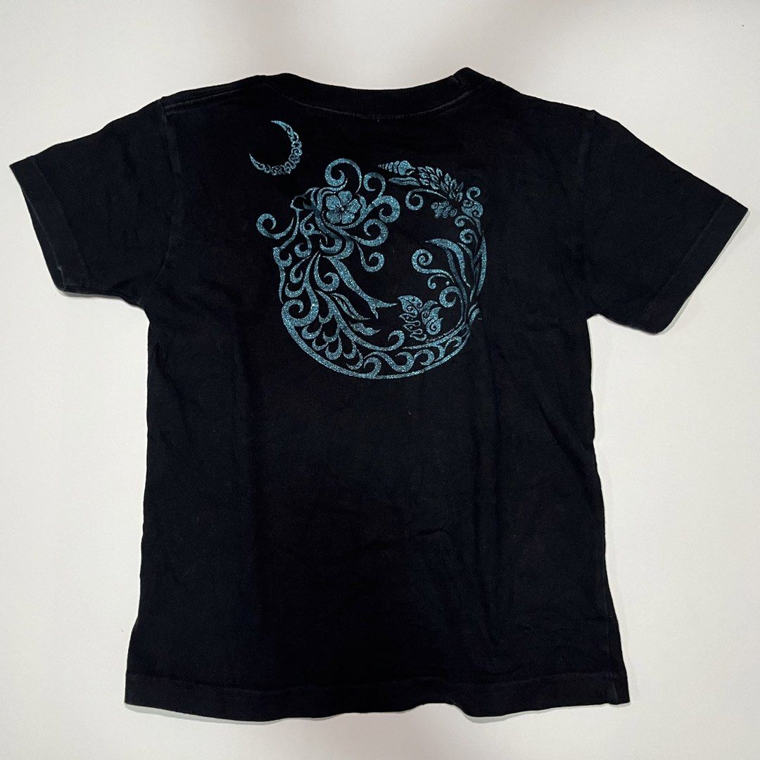 black habu box baby tee y2k (Category: Shirts) located in Guagua. Submitted by aikaaag (Listing ID 1451269285, Image 2). Description: l: 17.5 w: 13.5.