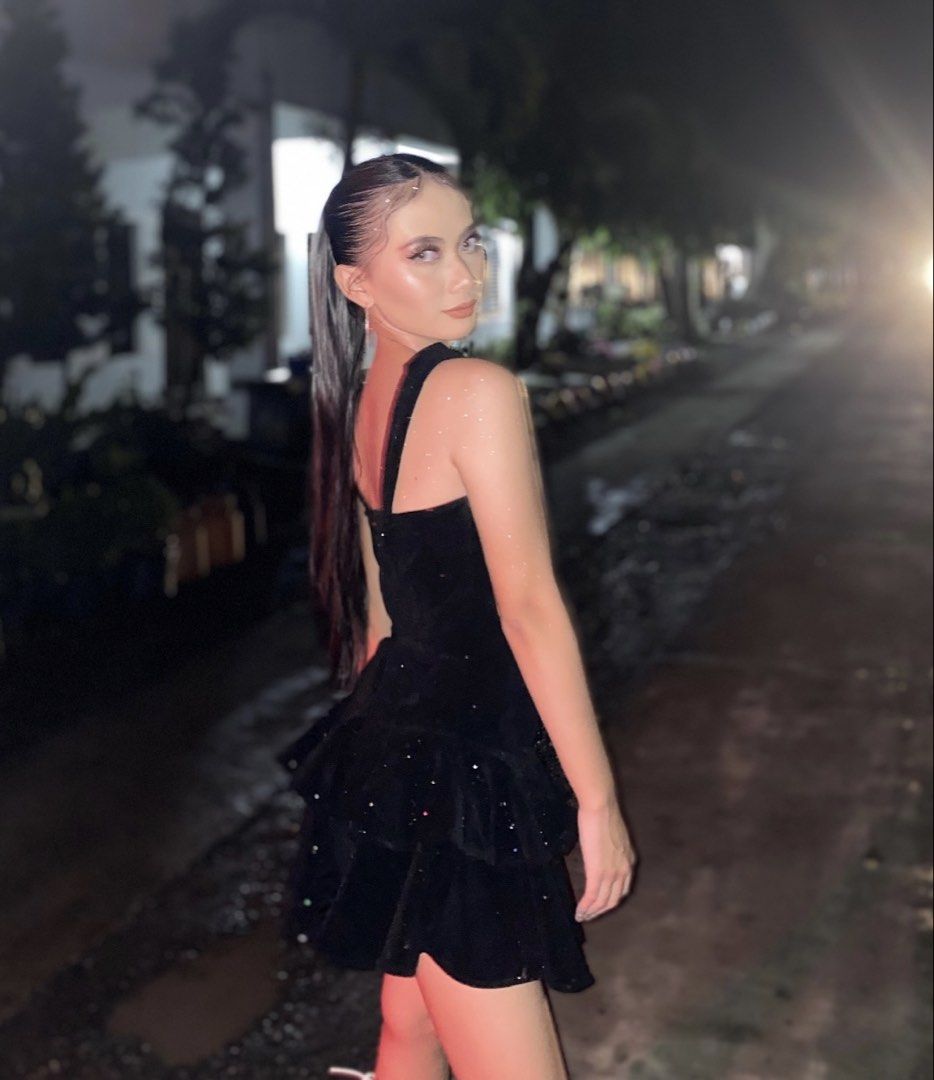 Black Tube Evening Mini Dress (Category: Evening dresses & gowns) located in Pinamalayan. Submitted by _dragonfly (Listing ID 1451240875, Image 2). Description: xs - small.