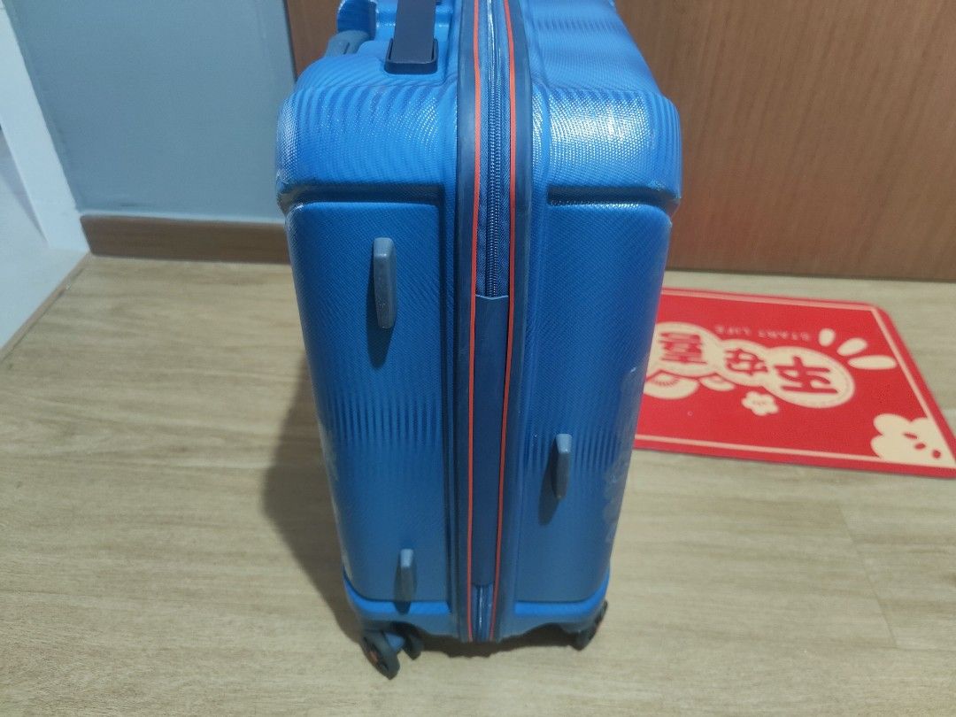 Luggage (Category: Luggage) located in Singapore. Submitted by jerry1314 (Listing ID 1451237641, Image 3). Description: 35 x 23 x 50 cm 22".