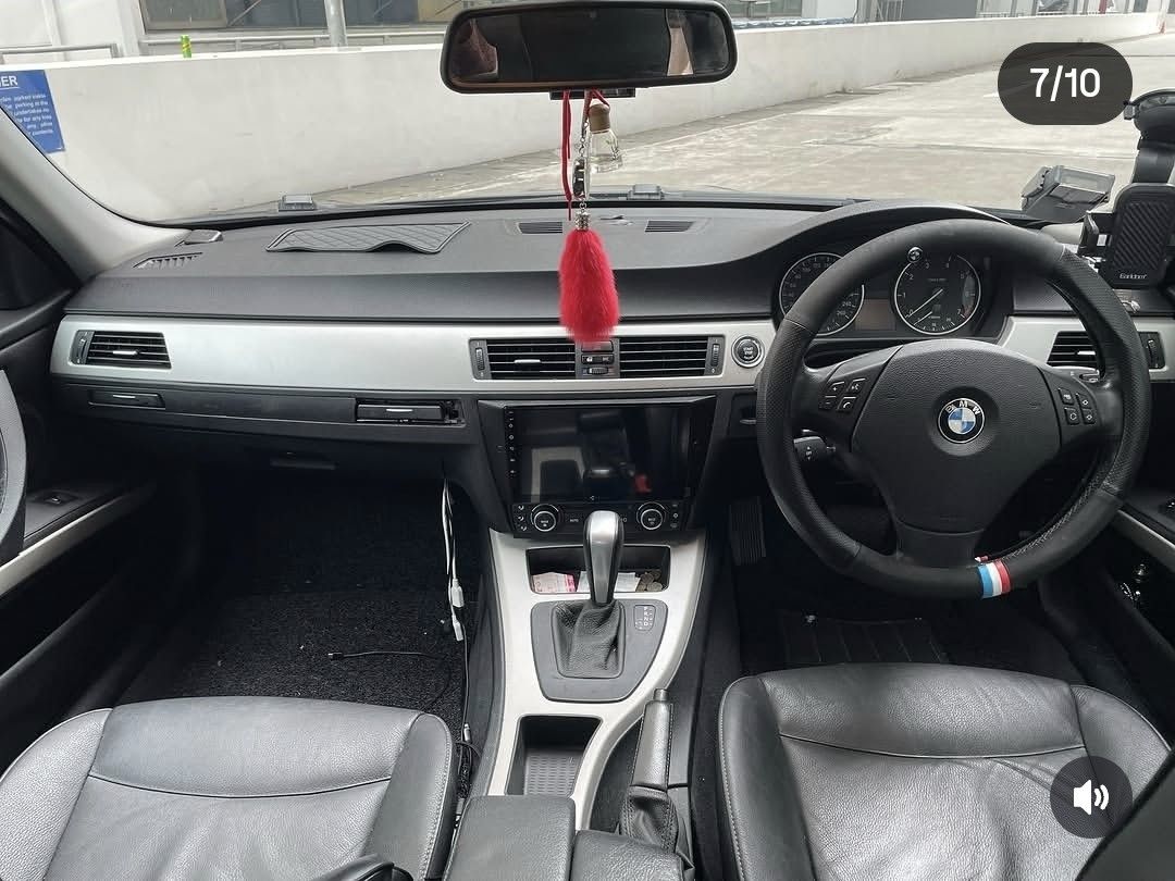 BMW 3 Series Sedan 320i Highline (A) (Category: Used Cars) located in Singapore. Submitted by kumar23 (Listing ID 1451315016, Image 3). Description: 🚨 **BMW 320i E90 2.0A | LOW MILEAGE | COE Till Apr 2029 | $34000** Negotiable 🚨 ✨ **Premium German \Sedan at an Affordable Ownership Cost!** Looking for a reliable luxury car without paying today’s crazy COE prices? This beautiful BMW 320i E90 is a rare opportunity for buyers who appreciate comfort