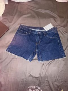 (Category: ) located in . Submitted by fashiooo (Listing ID 1451139431, Image 1). Description: .