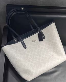 (Category: ) located in . Submitted by conan_fashion (Listing ID 1451260490, Image 1). Description: .