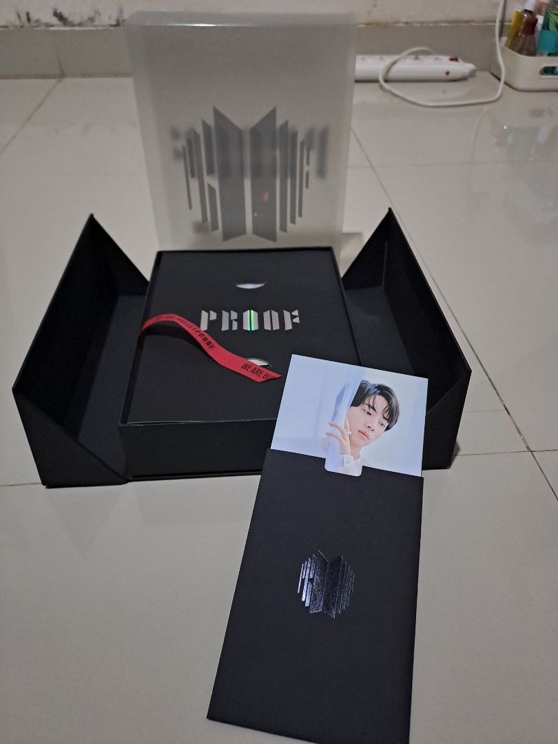 BTS Proof Album (Kategori: K-Wave) berada di Bekasi. Dikirim oleh tocifu (ID iklan 1451265751, Gambar 3). Deskripsi: BTS Proof Album Kondisi sangat bagus, terawat dan aman.