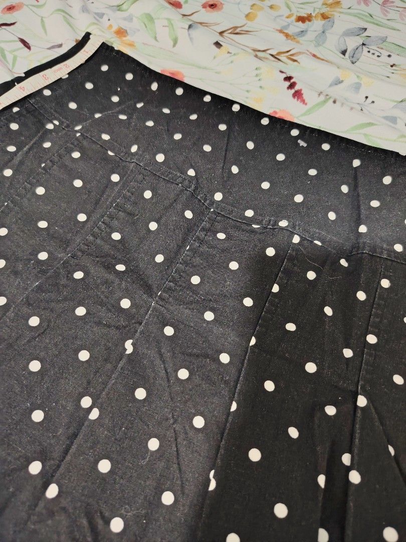 BUNDLE!! Black Polka Dot Skirt with Cream Square Neck Top (Category: Sets or Coordinates) located in Quezon City. Submitted by 2bigiswater (Listing ID 1451273516, Image 2). Description: Small to medium 25-26 inch waistline 22 inch length RFS: Not my style anymore and I need funds :'> Get niyo na dear whimsy girlies!! Pang septum piercing ko lang pu😔✌️.