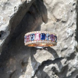 (Category: ) located in . Submitted by lovelotsdiamondd (Listing ID 1451232691, Image 1). Description: .