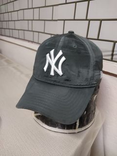 (Category: ) located in . Submitted by ek_thriftstore90 (Listing ID 1451296729, Image 1). Description: .