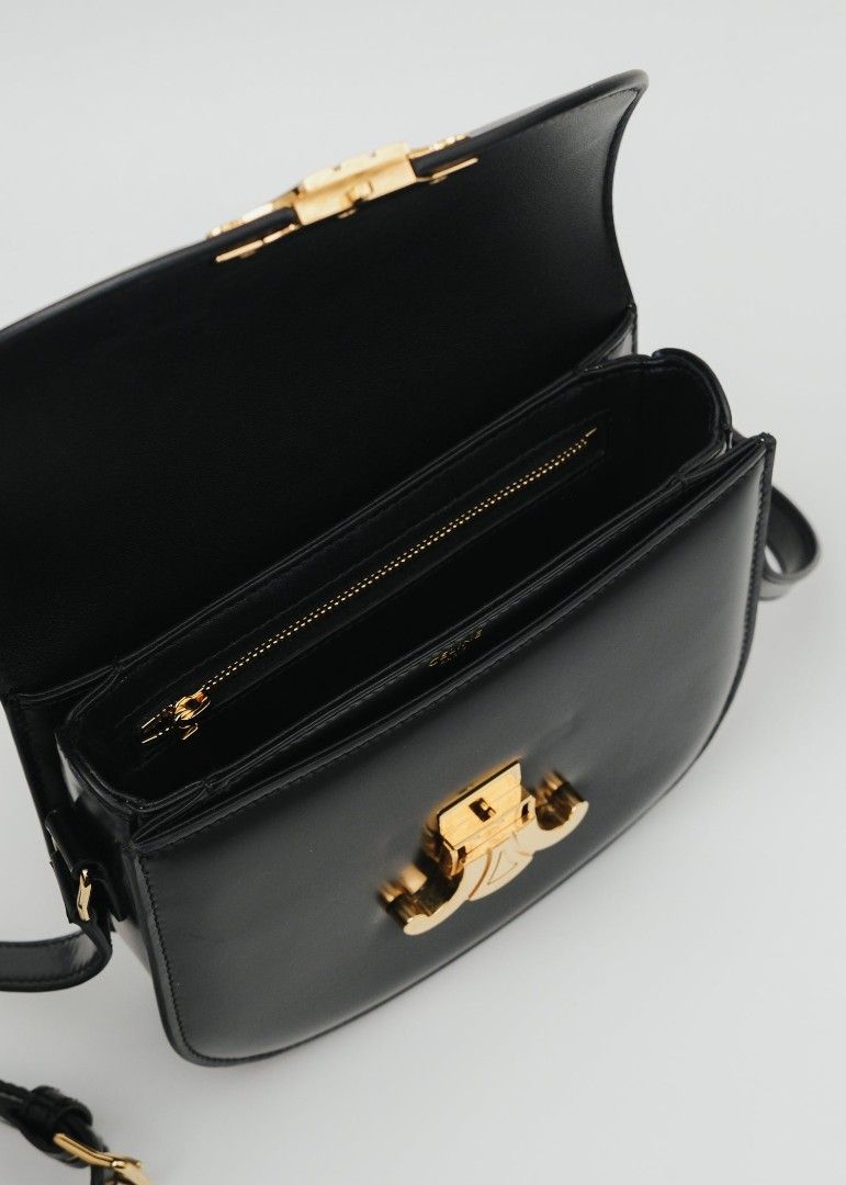 Celine Triomphe Besace Clea Sling Bag (Category: Luxury Bags & Wallets) located in Manila. Submitted by windsorfinery (Listing ID 1451136293, Image 3). Description: Celine Triomphe Besace Clea flap leather sling bag Inclusions: Dust bag, care card Cash Price: ₱95,000 Layaway Price: ₱105,000.