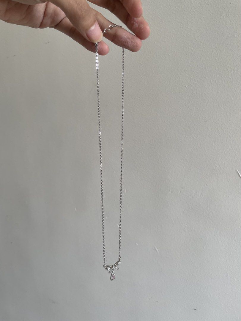 Cider Silver Bow Necklace / Coquette Necklace (Category: Necklaces) located in Makati City. Submitted by fabcollections (Listing ID 1451216856, Image 2). Description: 💜 RFS: Decluttering unused items, no issues or flaws 💜 I also have other necklaces / bracelet / rings, please check my profile or message me 💜 My location: Bangkal, Makati 💜 Payment thru Gcash (Payment first policy) 💜 Delivery thru J&T/Gogoexpress, or same day delivery thru Gra