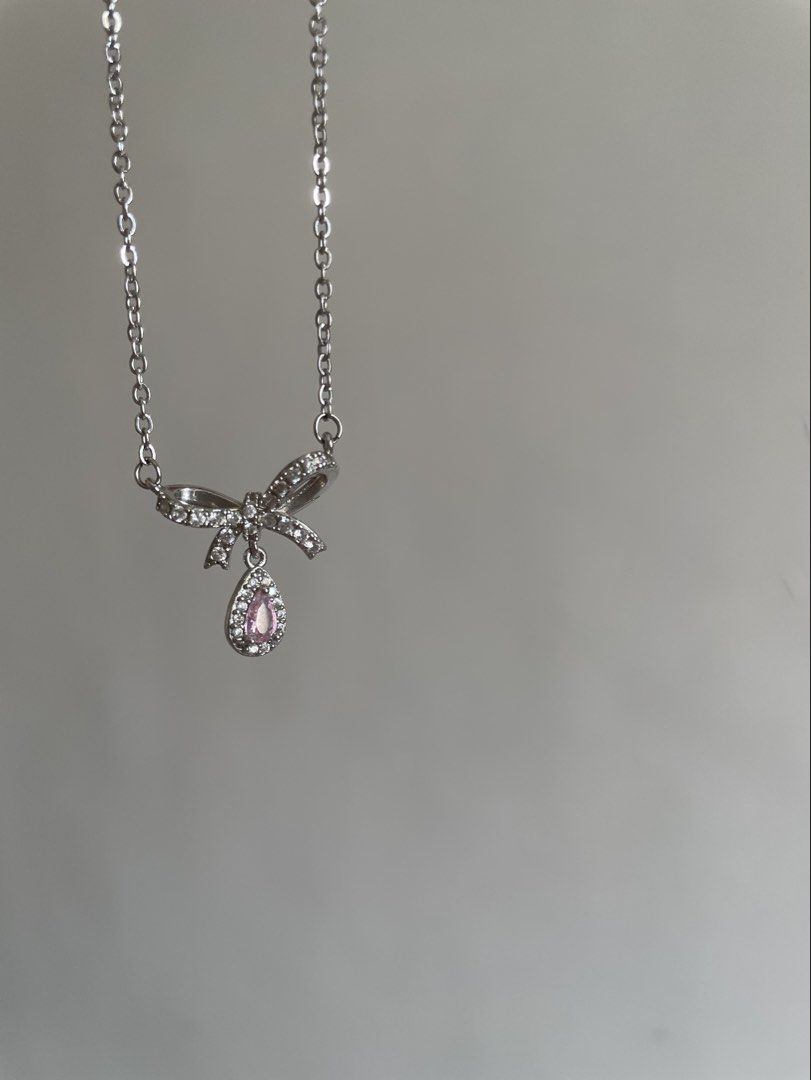 Cider Silver Bow Necklace / Coquette Necklace (Category: Necklaces) located in Makati City. Submitted by fabcollections (Listing ID 1451216856, Image 1). Description: 💜 RFS: Decluttering unused items, no issues or flaws 💜 I also have other necklaces / bracelet / rings, please check my profile or message me 💜 My location: Bangkal, Makati 💜 Payment thru Gcash (Payment first policy) 💜 Delivery thru J&T/Gogoexpress, or same day delivery thru Gra