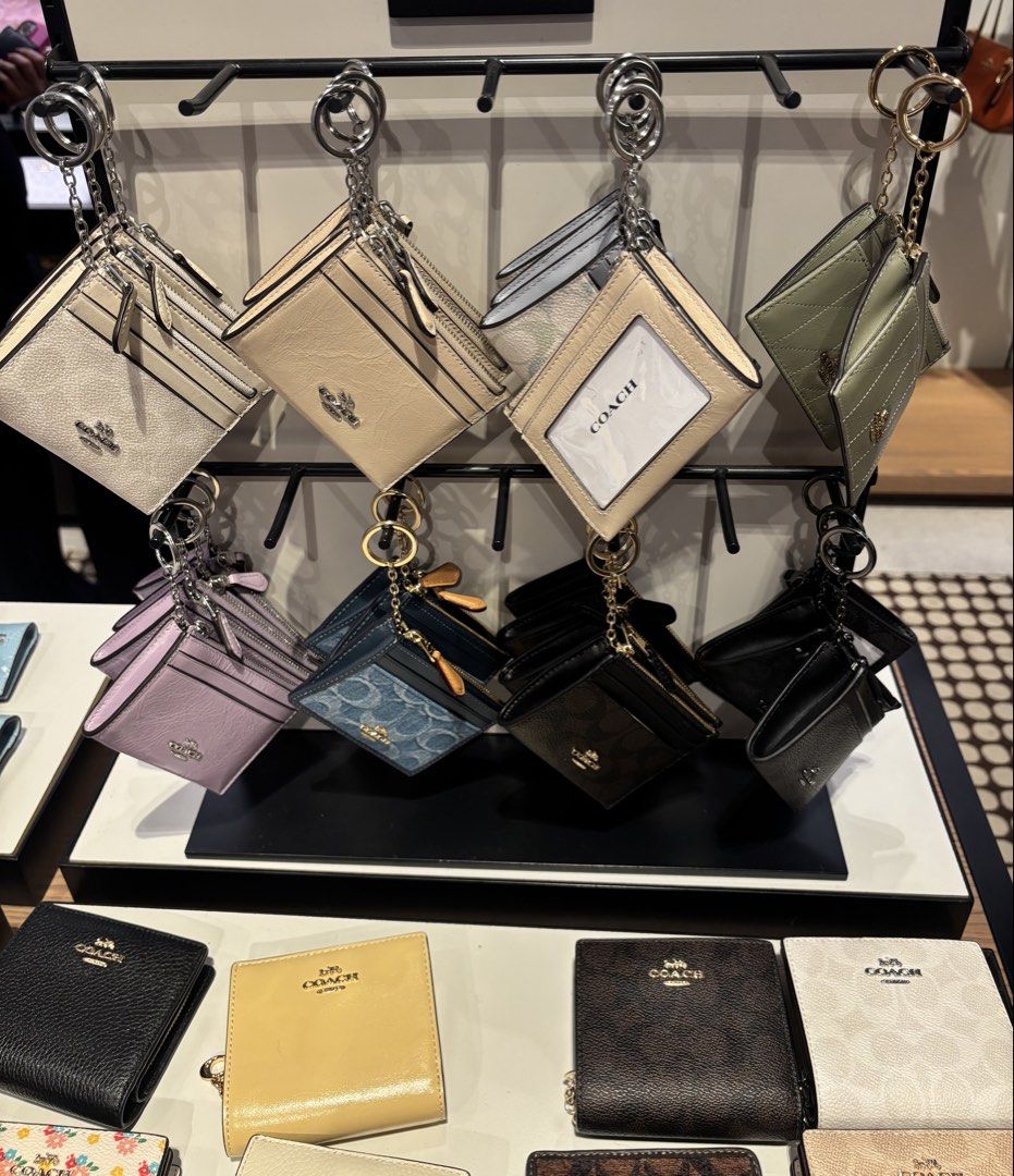 Coach card holder (Pasabuy!) (Category: Wallets & Card holders) located in Manila. Submitted by user001489 (Listing ID 1451189041, Image 3). Description: • Pasabuy! Will purchase it at McArthurGlen Designer Outlet Vancouver Airport. • 100% authetic and brand new • ETA aug 2nd week • DM for more details 🤍.