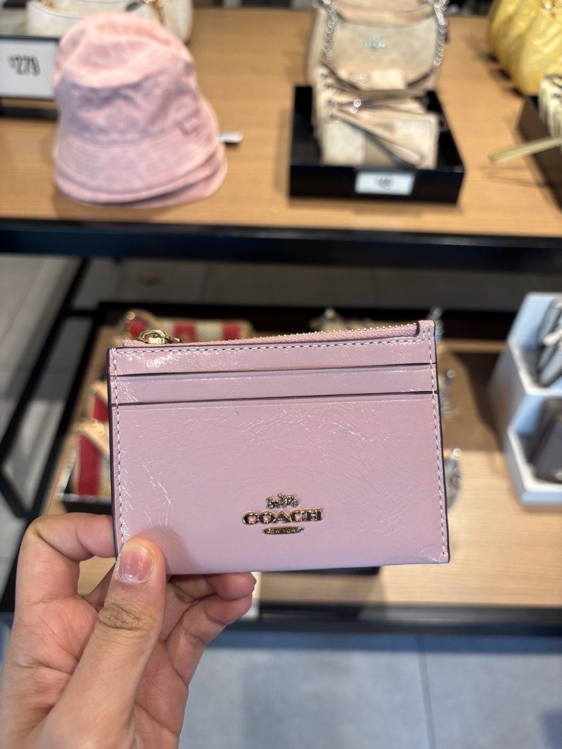 Coach card holder (Pasabuy!) (Category: Wallets & Card holders) located in Manila. Submitted by user001489 (Listing ID 1451189041, Image 2). Description: • Pasabuy! Will purchase it at McArthurGlen Designer Outlet Vancouver Airport. • 100% authetic and brand new • ETA aug 2nd week • DM for more details 🤍.