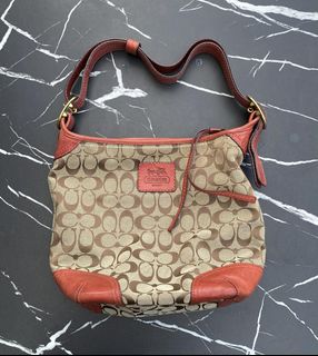 (Category: ) located in . Submitted by authentic_bag96 (Listing ID 1451222305, Image 1). Description: .
