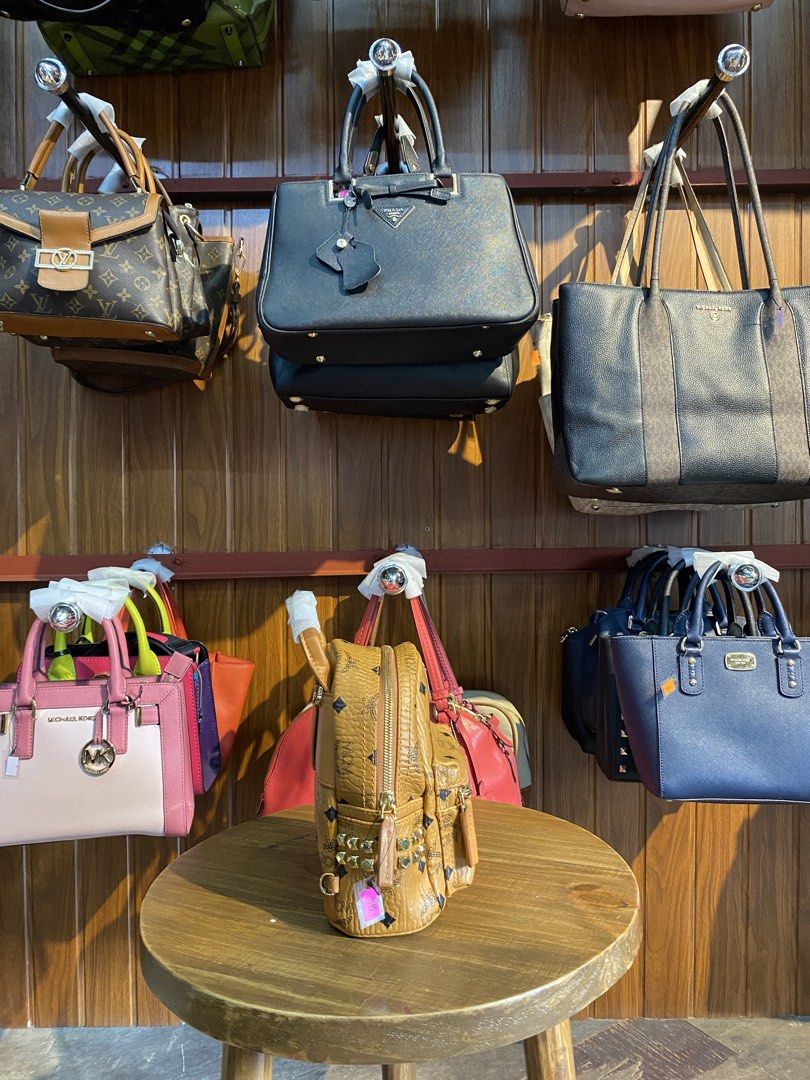 COGNAG MCM STARK VISETOS (Category: Backpacks) located in Baguio. Submitted by shoelux (Listing ID 1451208782, Image 3). Description: .