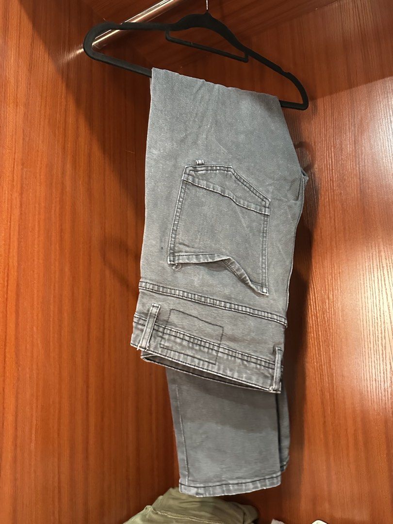 Cotton On Slim Leg Jeans Grey (Category: Jeans) located in Calamba. Submitted by treb_c (Listing ID 1451132200, Image 2). Description: - Grey slim leg jeans from Cotton On - Button and zip closure - Two back pockets - Made in Bangladesh - Ideal for casual wear - Selling as they no longer fit Size 36 cotton on.