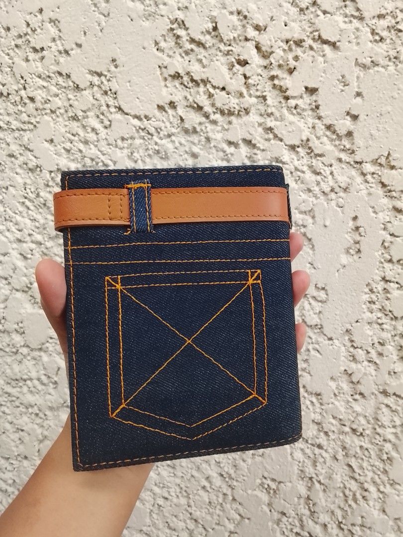 Denim Mini Binder/Planner (Category: Luxury Accessories) located in Muntinlupa City. Submitted by JapanItemsOnTheGo (Listing ID 1451155191, Image 3). Description: Denim Mini Binder / Planner Cover 💙 ✔️ Good condition ✔️ 6-ring binder ✔️ With card slots and pockets ✔️ Cute and compact, perfect for cash budgeting, journaling, or planner setup..