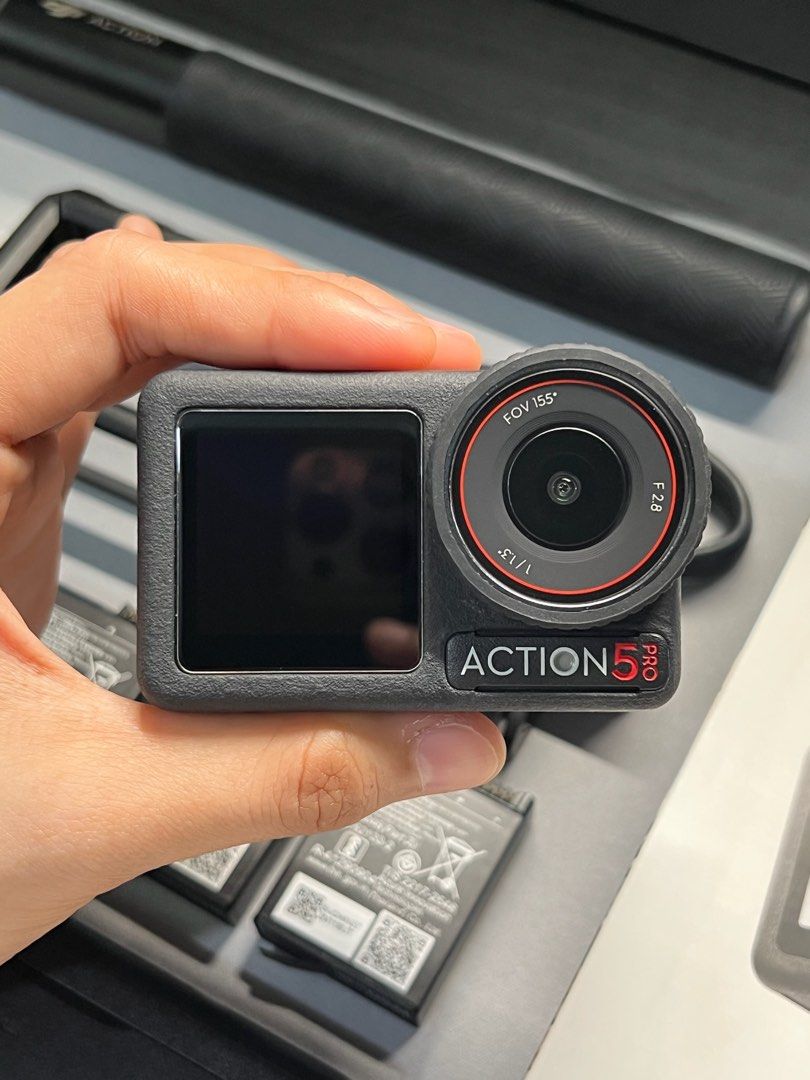 DJI Osmo Action 5 Pro Adventure Combo (Category: Video Cameras) located in Malabon City. Submitted by enricogomez (Listing ID 1451216615, Image 2). Description: DJI Osmo Action 5 Pro Adventure Combo >> with original box and receipt >> excellent condition (no issues) >> with internal storage of 47GB Inclusions - action 5 pro with tempered glass - protective case - 3pcs battery - battery charging hub - charging cable - 2pcs locking screw - 2pcs qui