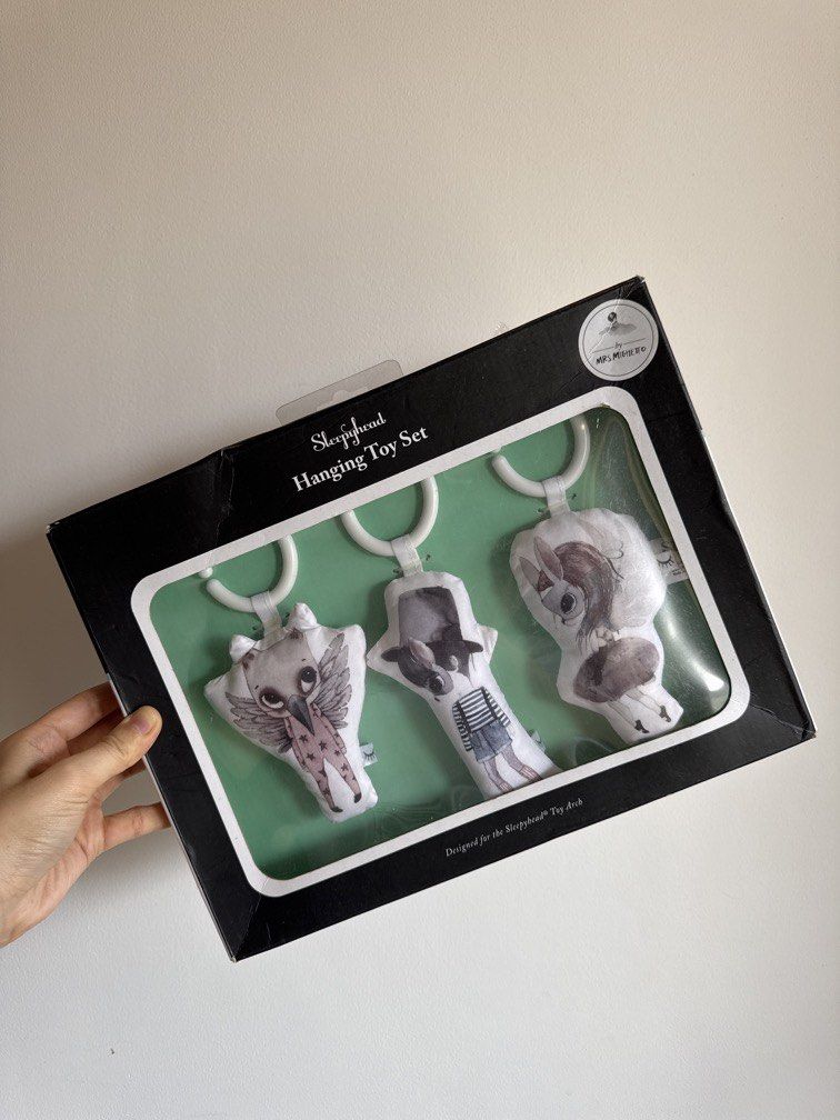 DockATot Sleepyhead Hanging Toy 3 Piece Set (Category: Nursery Lighting & Decor) located in Manila. Submitted by gebraucht (Listing ID 1451144910, Image 1). Description: This is a DockATot Sleepyhead Hanging Toy Set featuring characters designed by Swedish brand Mrs. Mighetto. 💰 Original SRP: est ₱1,500 The set includes three whimsical plush figures—an owl, a zebra, and a reindeer—designed to stimulate sensory development. These toys are designe