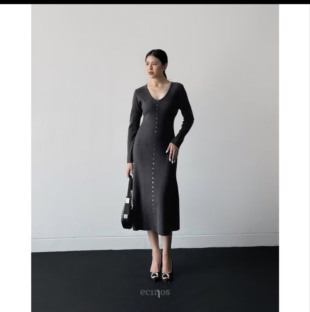 Dress knit grey (Kategori: Gaun & Rok) berada di Jakarta Utara. Dikirim oleh serafinajualan (ID iklan 1451208346, Gambar 1). Deskripsi: .
