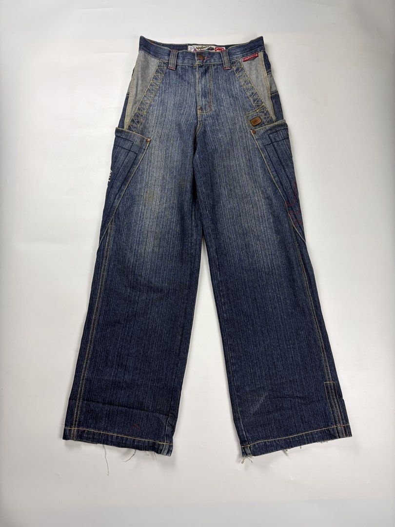 Ecko Unltd Baggy Jeans with big Long Pockets (Category: Jeans) located in Roxas City. Submitted by dailydrops.5800 (Listing ID 1451256018, Image 1). Description: Ecko Unltd Baggy Jeans with big Long Pockets High Rise Baggy Zipper Fly Measurements are in Inches Waist: 26 Length: 42 Inseam: 31 Front rise: 12 Thigh: 11 Knee: 11 Leg Opening: 10.5 Issue: Minimal Sign of Usage Condition: 9/10 Price: 1500 + Shipping fee Feel free to DM us if you have qu