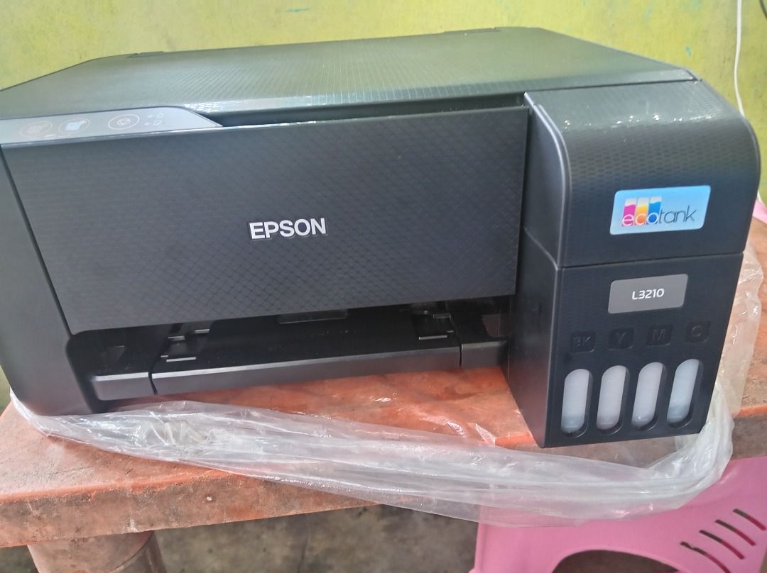 Epson L3210 Printer 3in1 (Category: Printers, Scanners & Copiers) located in Caloocan City. Submitted by yet_bo12 (Listing ID 1451137550, Image 3). Description: .