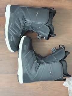 (Category: ) located in . Submitted by d.g.sneaker_sg (Listing ID 1451309287, Image 1). Description: .