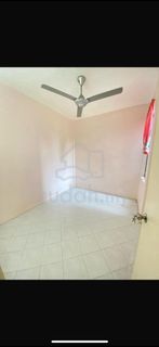 (Category: ) located in . Submitted by 182801808 (Listing ID 1444486230, Image 1). Description: .