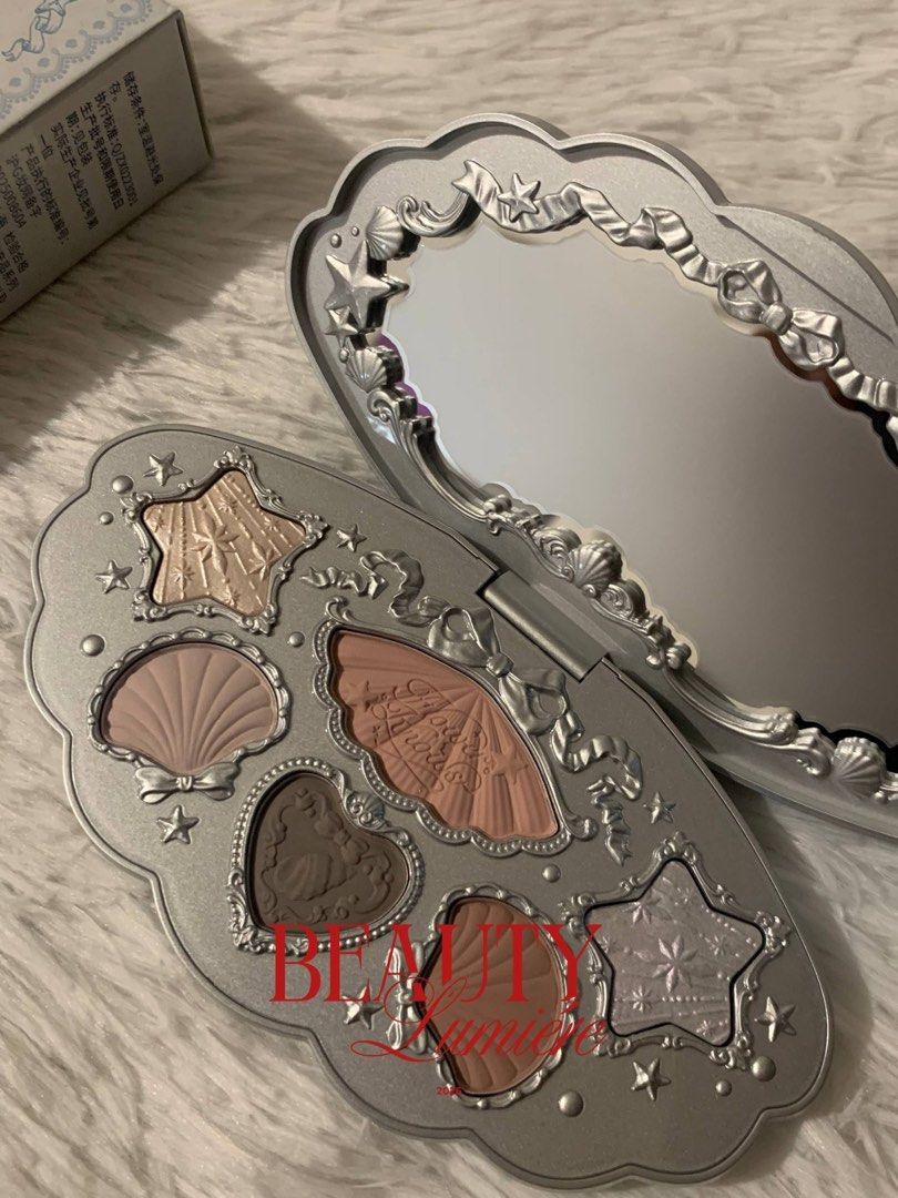 Flower Knows Shell’s Jewel Eyeshadow Palette (Category: Makeup) located in Quezon City. Submitted by beaxcoreene. (Listing ID 1449806502, Image 2). Description: Shade : #01 Moonlight Pearl MOD: Lalamove / JNT MOP: Gcash Location: Quezon City, North Caloocan - 100% authentic flower knows - brand new and sealed - never been used/swatched - price is fixed! - pm me for more details and pics.