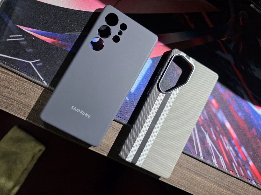 Gala y S25 Ultra phone case (Category: Samsung) located in Antipolo. Submitted by justinerovic (Listing ID 1451160119, Image 1). Description: Phone Cases for S25 Ultra navy blue silicon case - 200 carbon style magsafe case - 300 take all - 400.