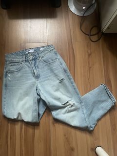 (Category: ) located in . Submitted by anii_declutter (Listing ID 1451232771, Image 1). Description: .