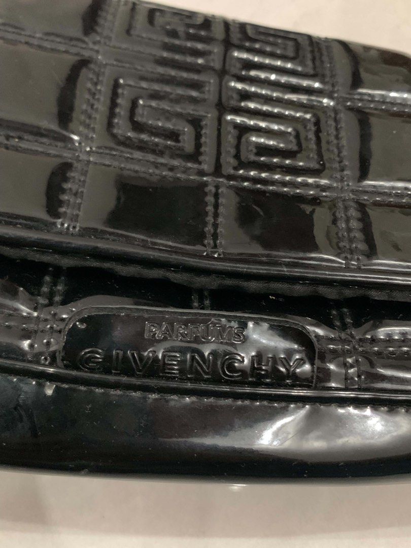 GIVENCHY (Category: Luxury Bags & Wallets) located in Manila. Submitted by _hestia11 (Listing ID 1451210971, Image 3). Description: .