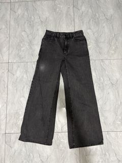 (Kategori: ) berada di . Dikirim oleh carlysiaaa (ID iklan 1451311577, Gambar 1). Deskripsi: .