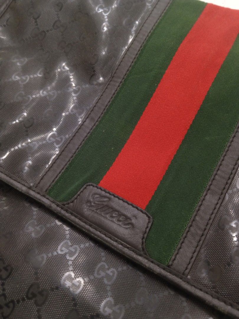 Gucci Messenger Bag (Category: Luxury Bags & Wallets) located in Manila. Submitted by ronmarbeni45920 (Listing ID 1451166499, Image 2). Description: excellent condition no issue coded dm me 📩📩 --4800.