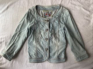 (Category: ) located in . Submitted by clothesanewlife (Listing ID 1451182785, Image 1). Description: .