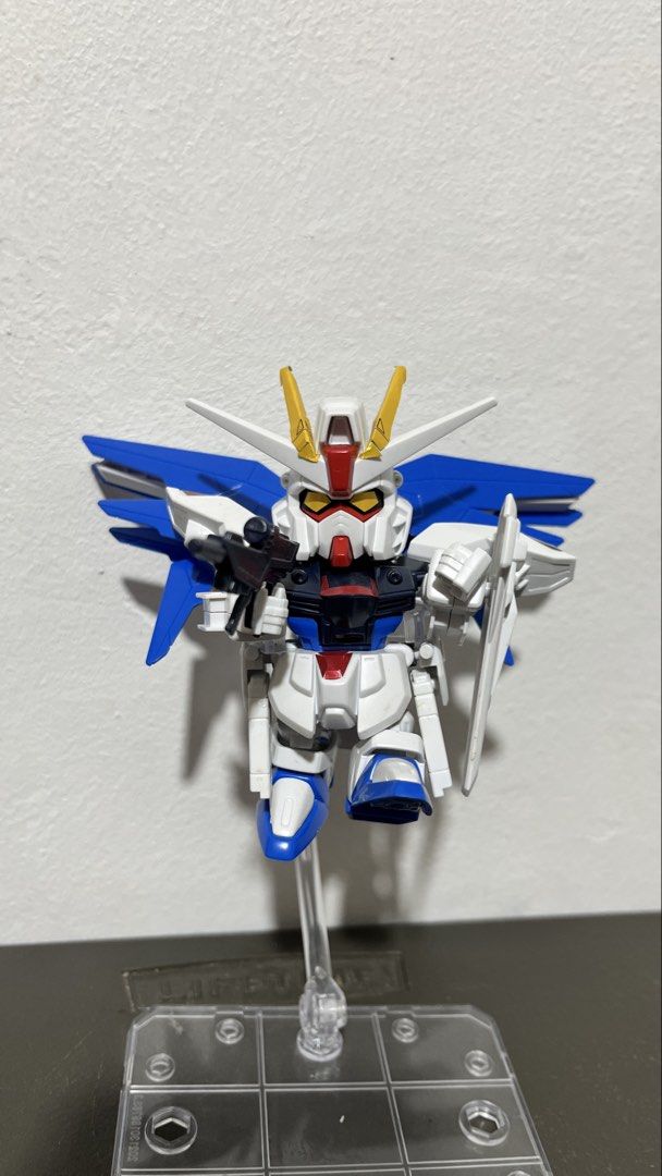 GUNDAM SD Freedom Gundam (Category: Gundam & Model Kits) located in Mandaluyong City. Submitted by christiandeclutterer (Listing ID 1451290334, Image 2). Description: GUNDAM SD Freedom Gundam - built - comes with box - no issues - all stickers and parts attached Location: Mandaluyong Delivery: Lalamove.