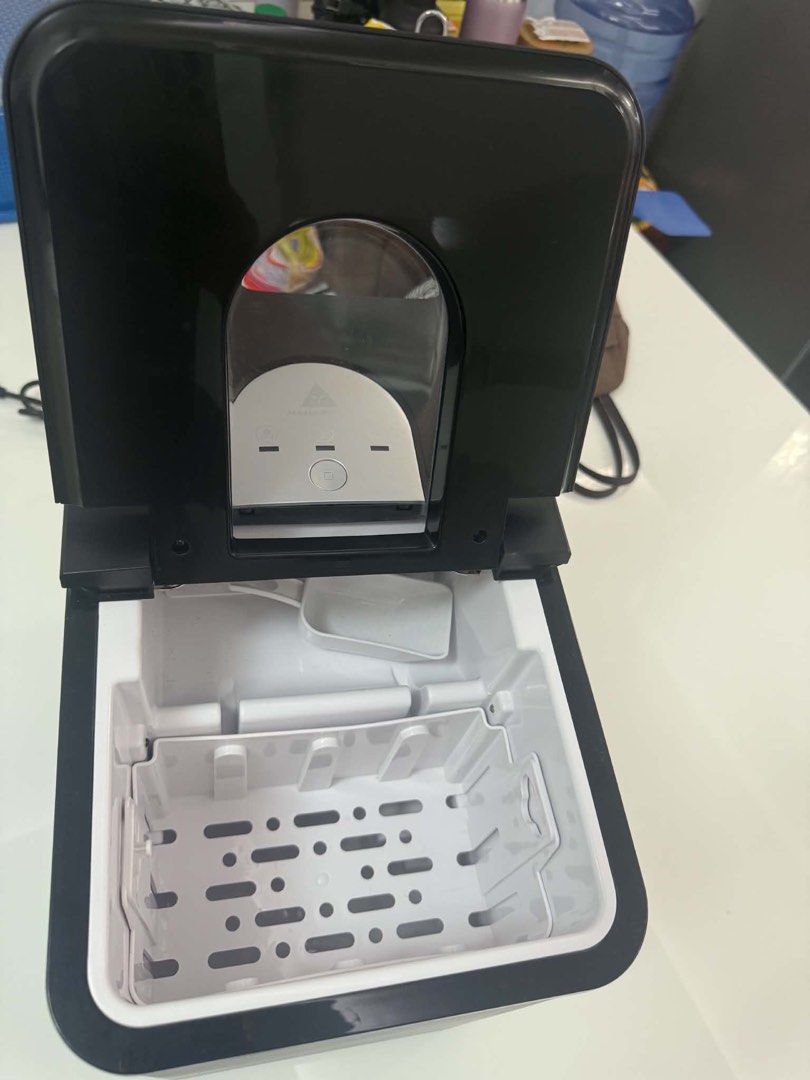 Hanabishi Ice Maker (Category: Other Kitchen Appliances) located in Quezon City. Submitted by cheerupbby (Listing ID 1451316518, Image 2). Description: Great working condition. Used once to check if it was working. Not using since we prefer ice trays. I can send a video and/or we can schedule a video chat via blue app. 2.2 liter tank capacity 12 kg ice output for 24 hours 99 pieces ice storage Manual addition of water 240x360x320mm 100 watts Loca