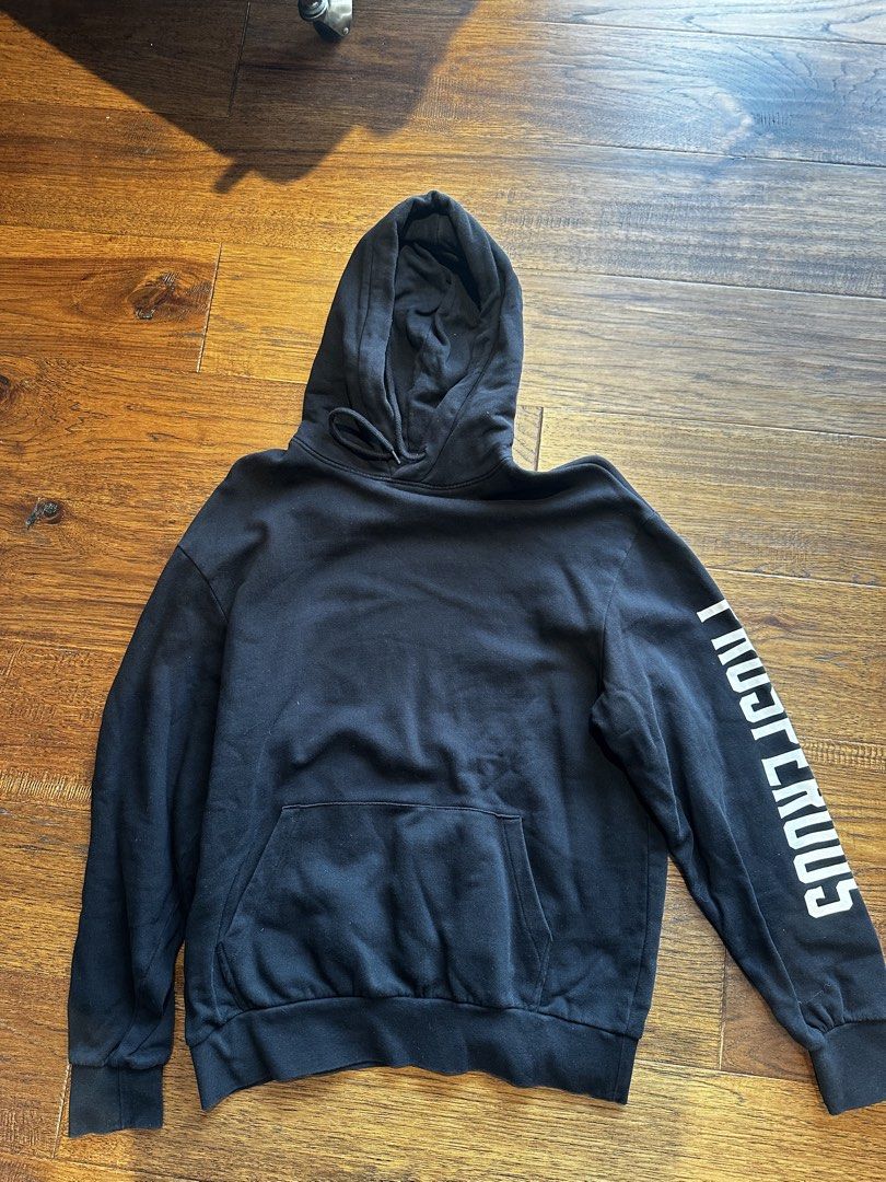 H&M Hoodie (Category: Hoodies) located in Manila. Submitted by xandercoronel (Listing ID 1451201718, Image 1). Description: .