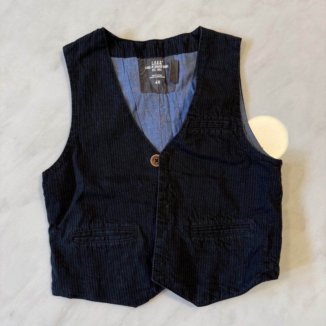 H&M Vest for Boys (Category: Babies & Kids Fashion) located in Manila. Submitted by shopsbyncs (Listing ID 1451181355, Image 2). Description: EUR 10 US 9-10 Y.