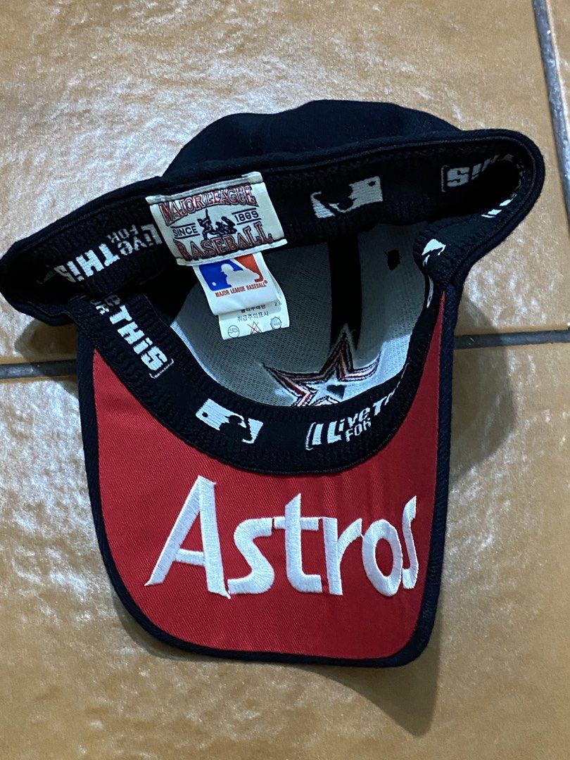 MLB - Houston Astros Ball Cap (Category: Caps & Hats) located in Taytay. Submitted by fromdoolig (Listing ID 1451313723, Image 2). Description: MLB - Houston Astros Ball Cap Like New No Issue Closed Cap / OSFM Price: 780+sf Mode of Payment: Gcash only [Payment First] Courier Service: JNT or Lalamove [No Cop/d] Lalamove: Customer shall shoulder all fees.